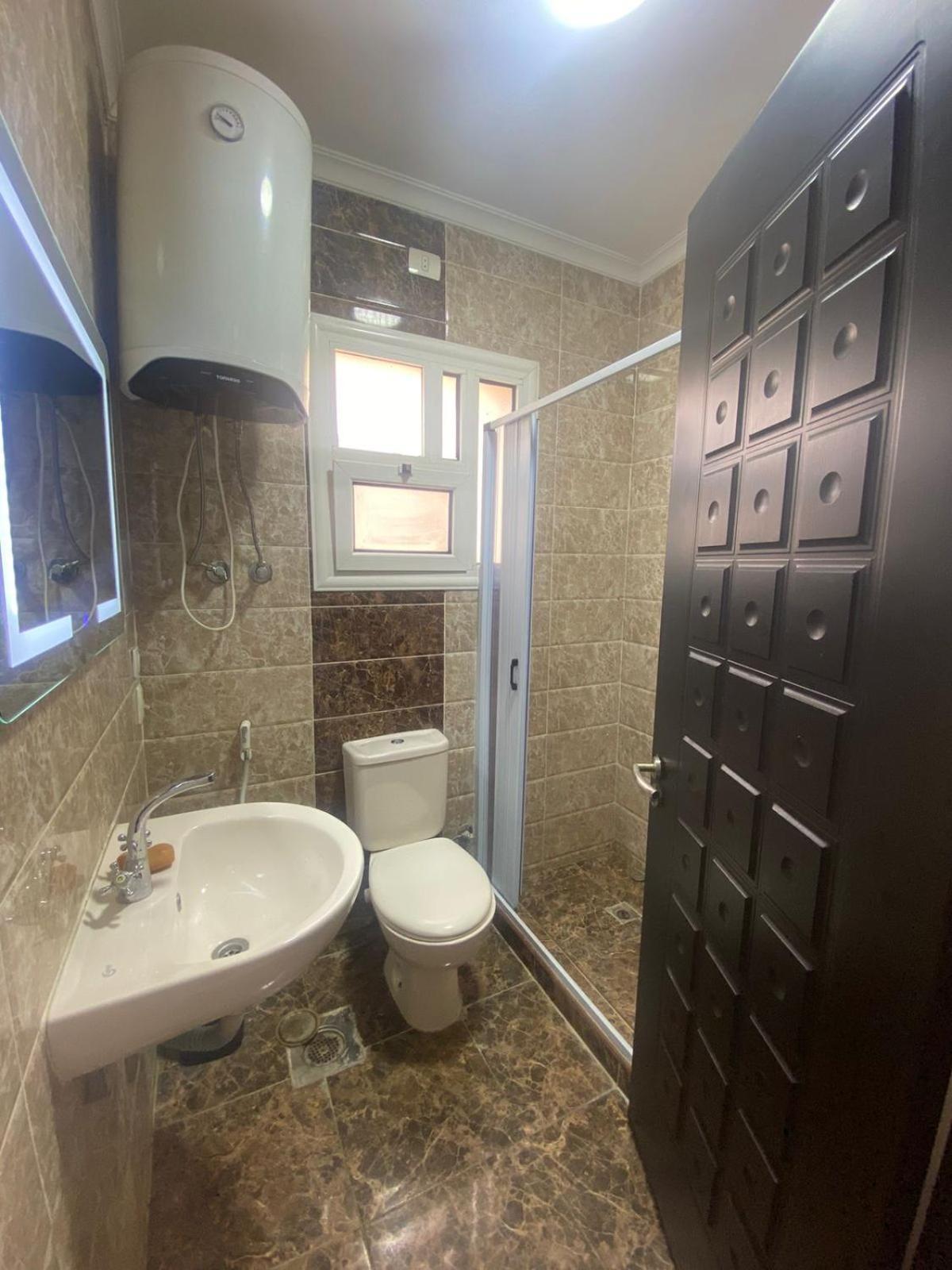 Luxurious, Fully Furnished And Well Equipped With Modern Amenities, Stunning Views, And Convenient Location For Remote Work Or Studying From Appartement *