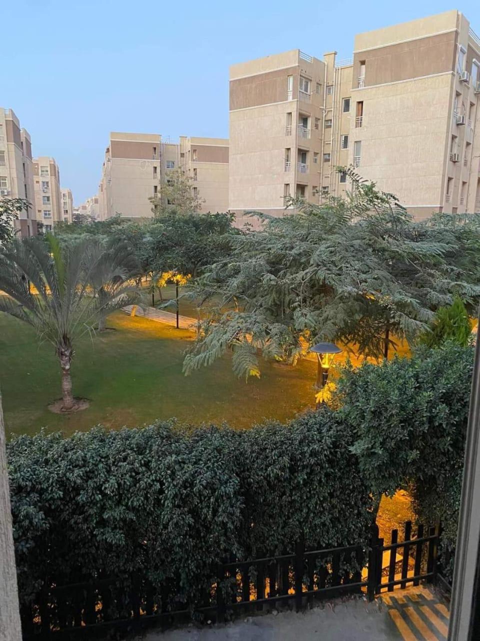 Appartement Luxurious, Fully Furnished And Well Equipped With Modern Amenities, Stunning Views, And Convenient Location For Remote Work Or Studying From Madinaty